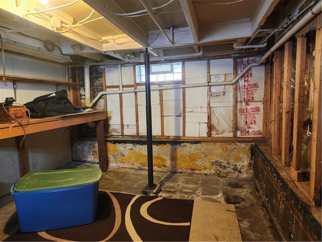 227 Mckinley Ave, House other with 3 bedrooms, 2 bathrooms and 1 parking in East Vandergrift PA | Image 45