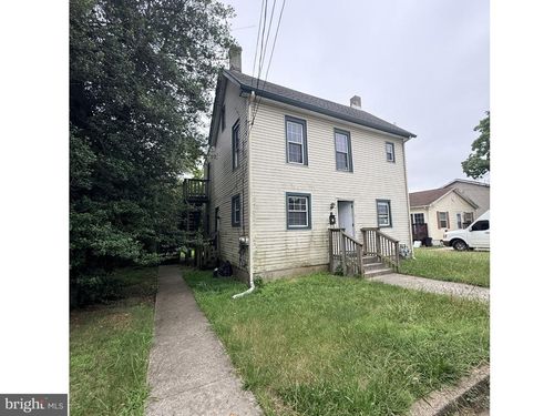 22 E Madison St, PAULSBORO, NJ, 08066-1264 | Card Image