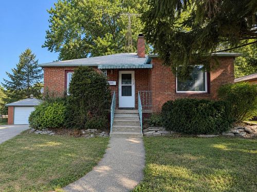 929 Center St, Delavan, WI, 53115-1401 | Card Image
