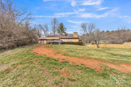 247 Speedwell Acres Rd, Cullowhee, NC, 28723-9513 | Card Image