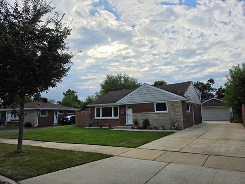 9104 Oleander Ave, Morton Grove, IL, 60053-1777 | Card Image