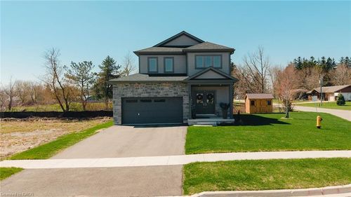109 Ballantyne Ave, Atwood, ON, N0G1B0 | Card Image