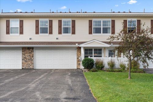 9888 5th Street Ln N, Lake Elmo, MN, 55042-1701 | Card Image