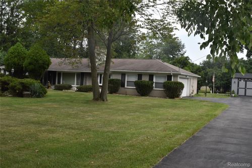 29140 Briarbank Ct, Southfield, MI, 48034-4601 | Card Image