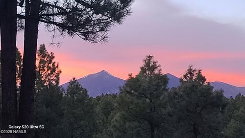 1380 W Shullenbarger Dr, Flagstaff, AZ, 86005-8961 | Card Image