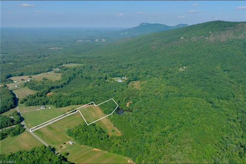 4 Old Mill Rd, Pinnacle, NC, 27043 | Card Image