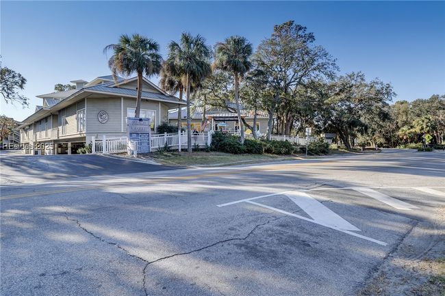 APT-19 - 36 Deallyon Ave, Condo with 2 bedrooms, 2 bathrooms and null parking in Hilton Head Island SC | Image 29