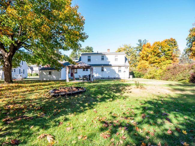 2 E Dunstable Rd, House other with 3 bedrooms, 2 bathrooms and null parking in Nashua NH | Image 5