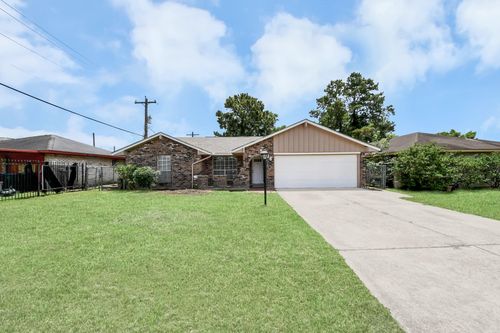 5406 Yorkwood St, Houston, TX, 77016-2644 | Card Image