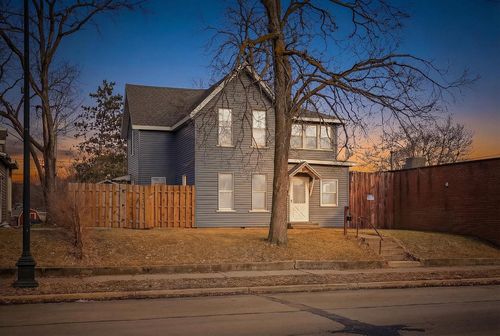 220-222 Copeland Avenue, La Crosse, WI, 54603 | Card Image