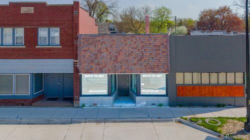 16906 E 9 Mile Rd, Eastpointe, MI, 48021-2449 | Card Image