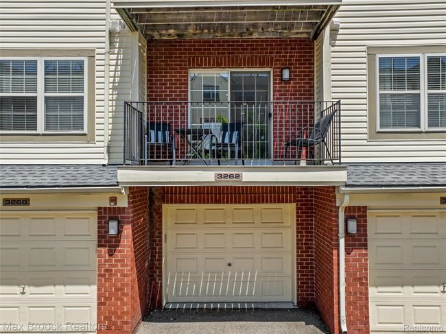 2 Garage | Image 25