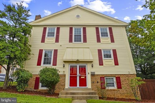 8120 Sleepy View Ln, SPRINGFIELD, VA, 22153-2947 | Card Image