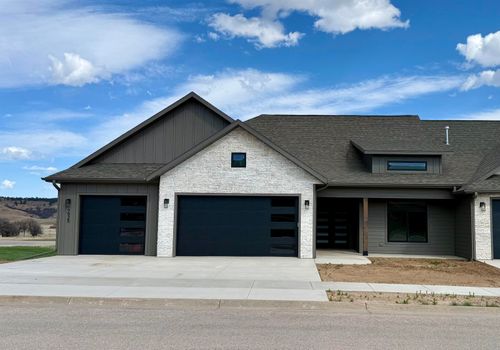 7925 Duke Pkwy, Spearfish, SD, 57783-8677 | Card Image