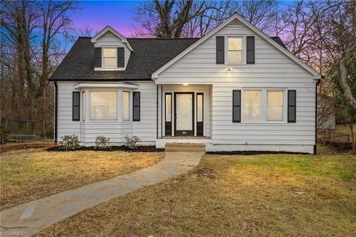 415 Spring St, Thomasville, NC, 27360-4553 | Card Image