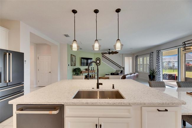 7528 Paradiso Dr, House other with 5 bedrooms, 4 bathrooms and null parking in APOLLO BEACH FL | Image 7