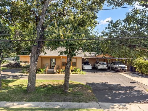 3002 Mecca St, Fort Worth, TX, 76119-3228 | Card Image