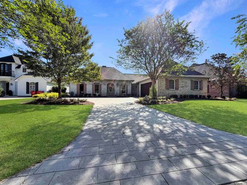 9239 Greystone Dr, Denham Springs, LA, 70726-6475 | Card Image