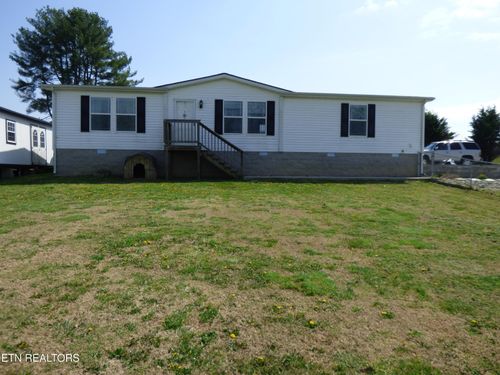 817 Hillendale Rd, Crossville, TN, 38572-3166 | Card Image