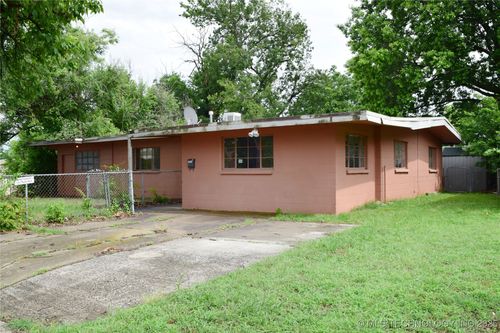 3812 E 28th St, Tulsa, OK, 74114-5922 | Card Image