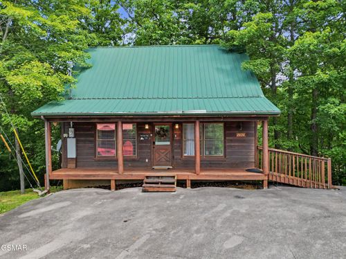 2434 N School House Gap Rd, Sevierville, TN, 37876-8967 | Card Image