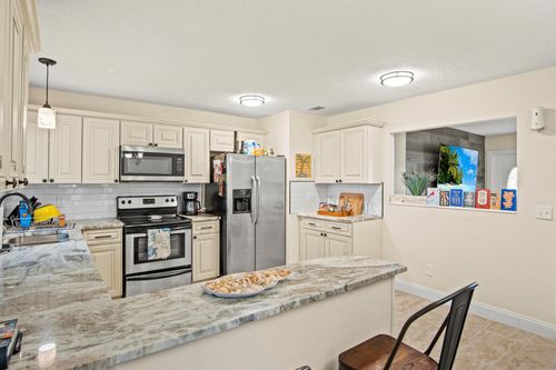 232 Sw Kimball Cir, Port St. Lucie, FL, 34953-6217 | Card Image