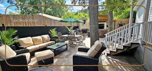 201 Smith St, Columbus, TX, 78934-1544 | Card Image