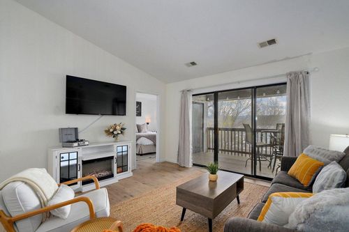 152-100 Getaway Circle, Kimberling City, MO, 65686 | Card Image