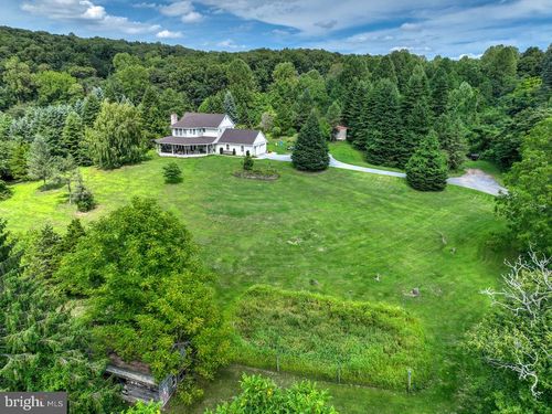 100 Eshelman Ln, MOHNTON, PA, 19540-8876 | Card Image