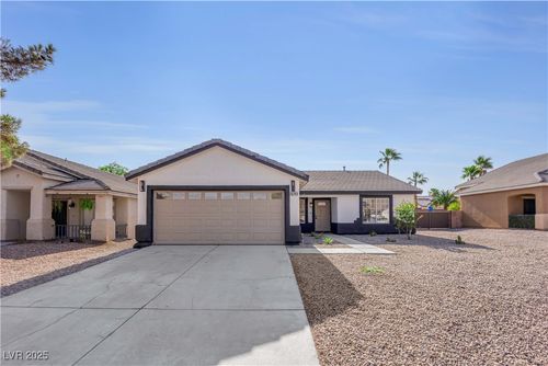 3743 Nairobi Ln, North Las Vegas, NV, 89032-9015 | Card Image