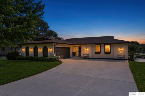 527 Waterloo Dr, Waterloo, NE, 68069-9773 | Card Image