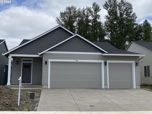 706 Tigerlily St, Silverton, OR, 97381 | Card Image
