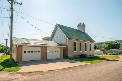 404 E Main Street, LA FARGE, WI, 54639 | Card Image