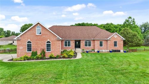 1565 Meadowlands Dr, Fairborn, OH, 45324-4379 | Card Image