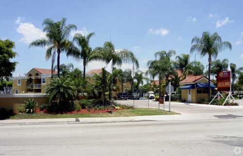 e110-9715 Fontainebleau Blvd, Miami, FL, 33172-6722 | Card Image