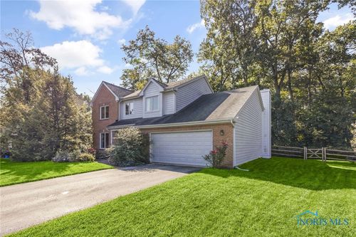 8733 Saint George Dr, Holland, OH, 43528-8892 | Card Image