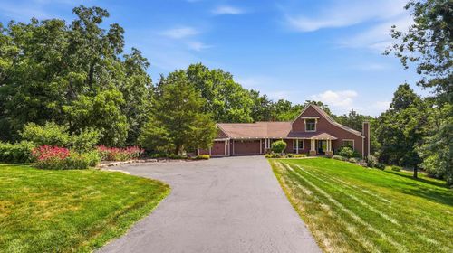 8 Arrowwood Ln, Galena, IL, 61036-8531 | Card Image