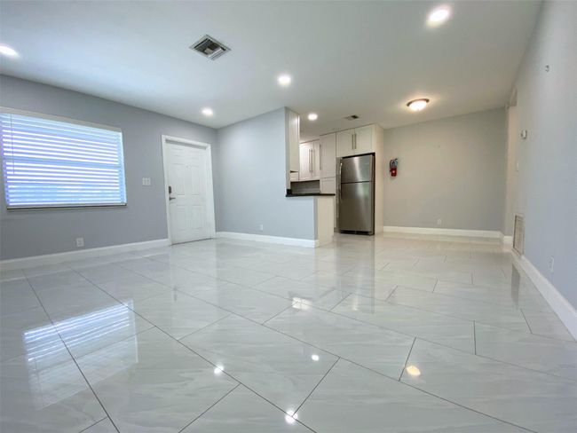 APT-3 - 624 Ne 10 Th Ave, Condo with 1 bedrooms, 1 bathrooms and null parking in Fort Lauderdale FL | Image 5