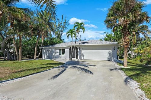 2115 Sunset Cir, SANIBEL, FL, 33957 | Card Image