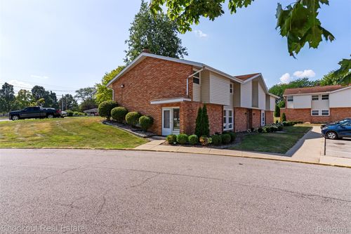 1-700 E Genesee St, Frankenmuth, MI, 48734-1253 | Card Image
