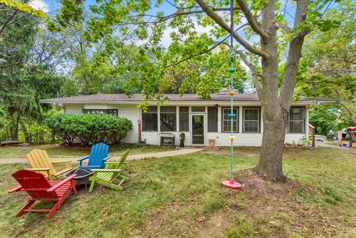 26 Glen Echo Rd, Elgin, IL, 60120-4766 | Card Image