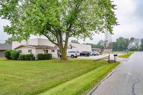 901 Donaldson Dr, Kendallville, IN, 46755-1023 | Card Image