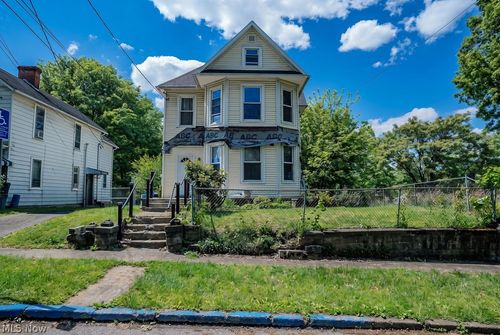 1045 Laird Avenue, Parkersburg, WV, 26101 | Card Image