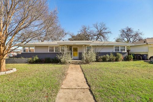4901 Rector Ave, Fort Worth, TX, 76133-1707 | Card Image
