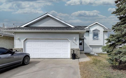 10714 88b St, Grande Prairie, AB, T8X1L6 | Card Image