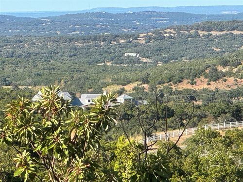 108 Oak Rdg, Dripping Springs, TX, 78620-3106 | Card Image