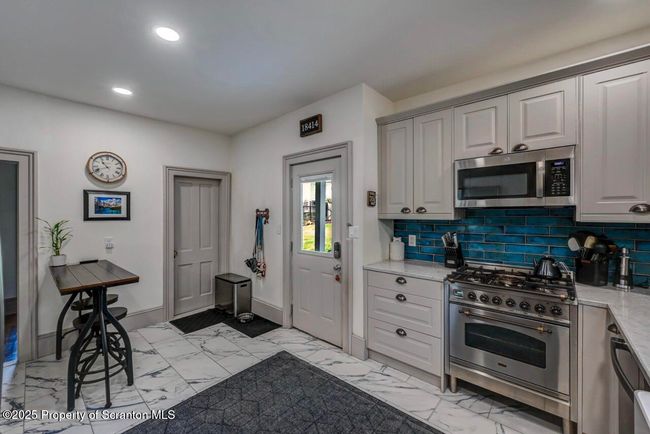 112 Weatherby St 31 Large | Image 34