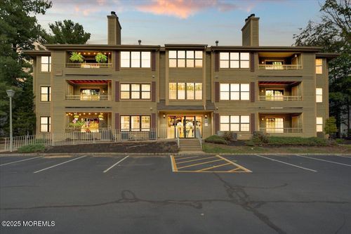 1610-1610 Stoneridge Cir, Helmetta, NJ, 08828-1142 | Card Image