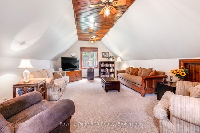 743055 Sideroad 10, House other with 3 bedrooms, 3 bathrooms and 10 parking in Chatsworth ON | Image 13