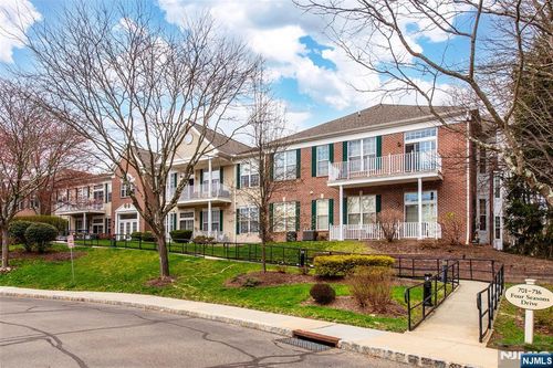 703 Four Seasons Dr, Wayne, NJ, 07470-1947 | Card Image